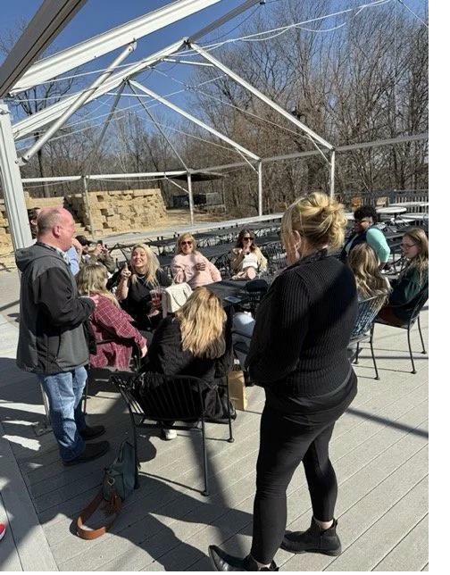 Laurel Lake Placid exterior